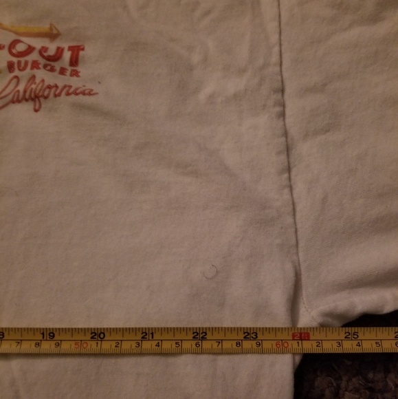 Vintage in and out burger shirt 1985 - Picture 7 of 8